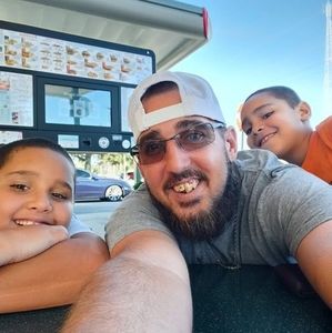 Meet your Posher, Devin